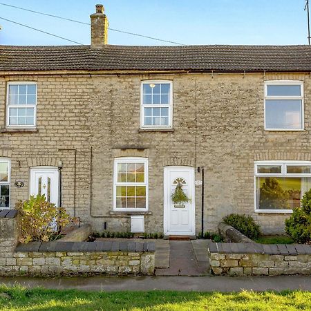 Red Kite Cottage Easton on the Hill Exterior photo