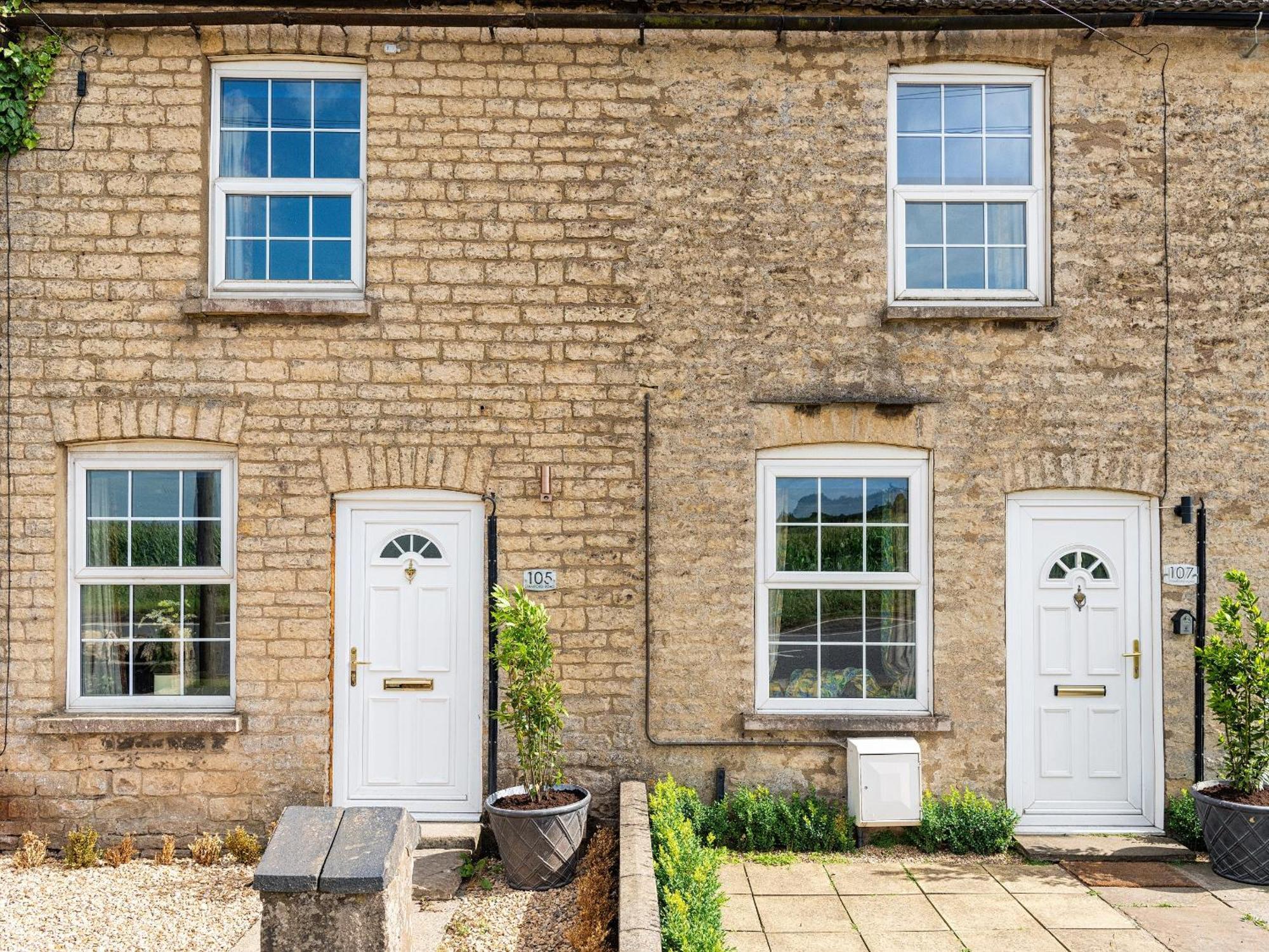 Red Kite Cottage Easton on the Hill Exterior photo